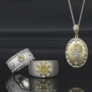 Fancy Intense Yellow Diamond VVS clarity.